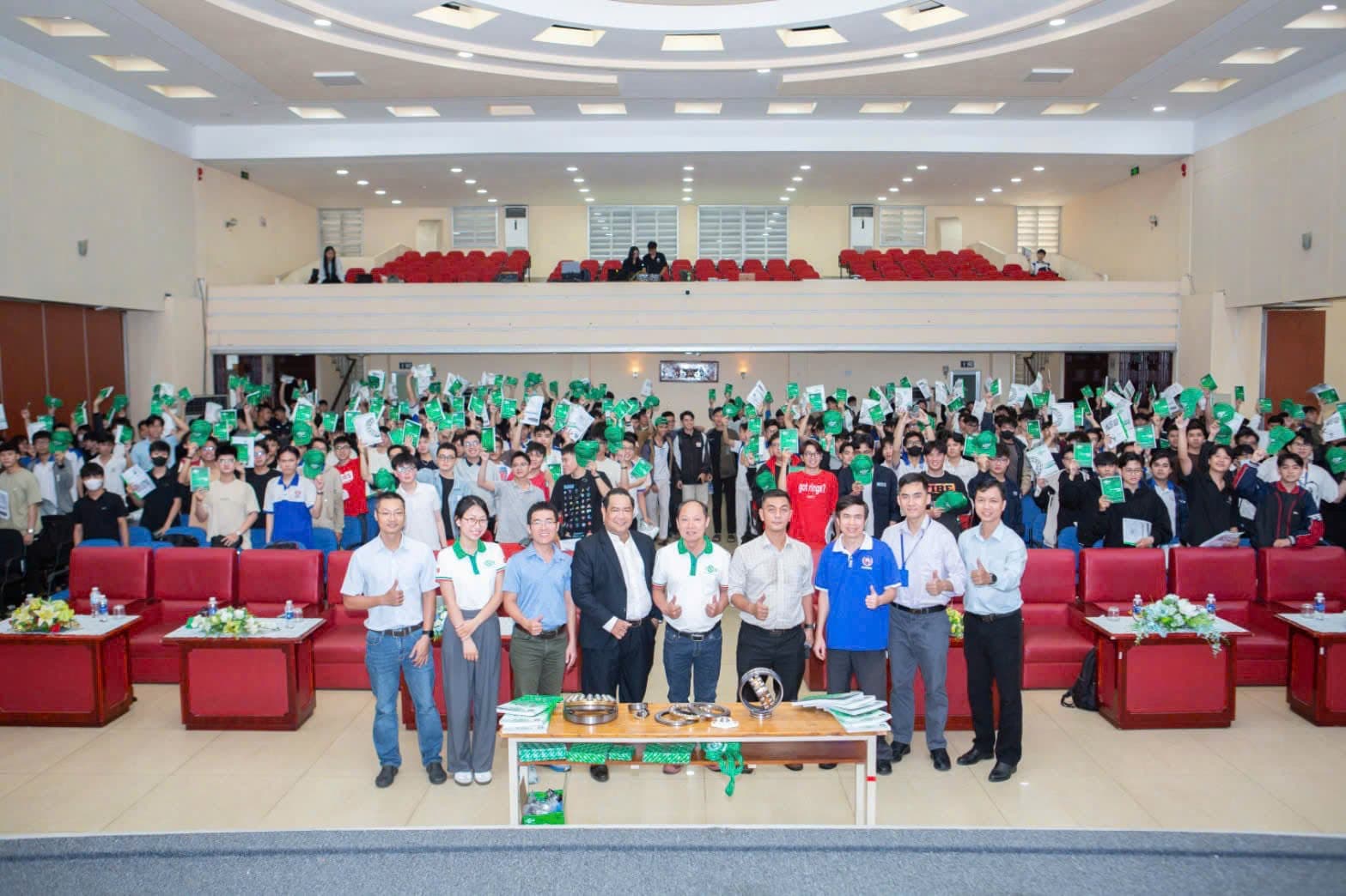 ISB Industries Việt Nam tham gia đào tạo kiến thức cơ bản về vòng bi tại Đại học Sư phạm Kỹ thuật TP.HCM